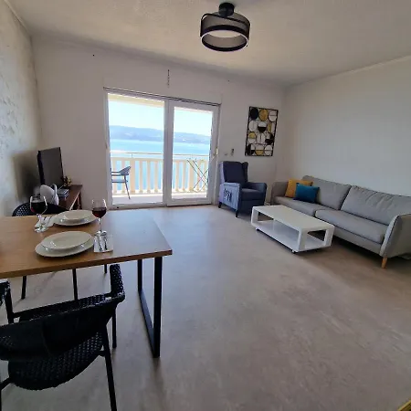 Split Luxury Panorama For 21 People Villa